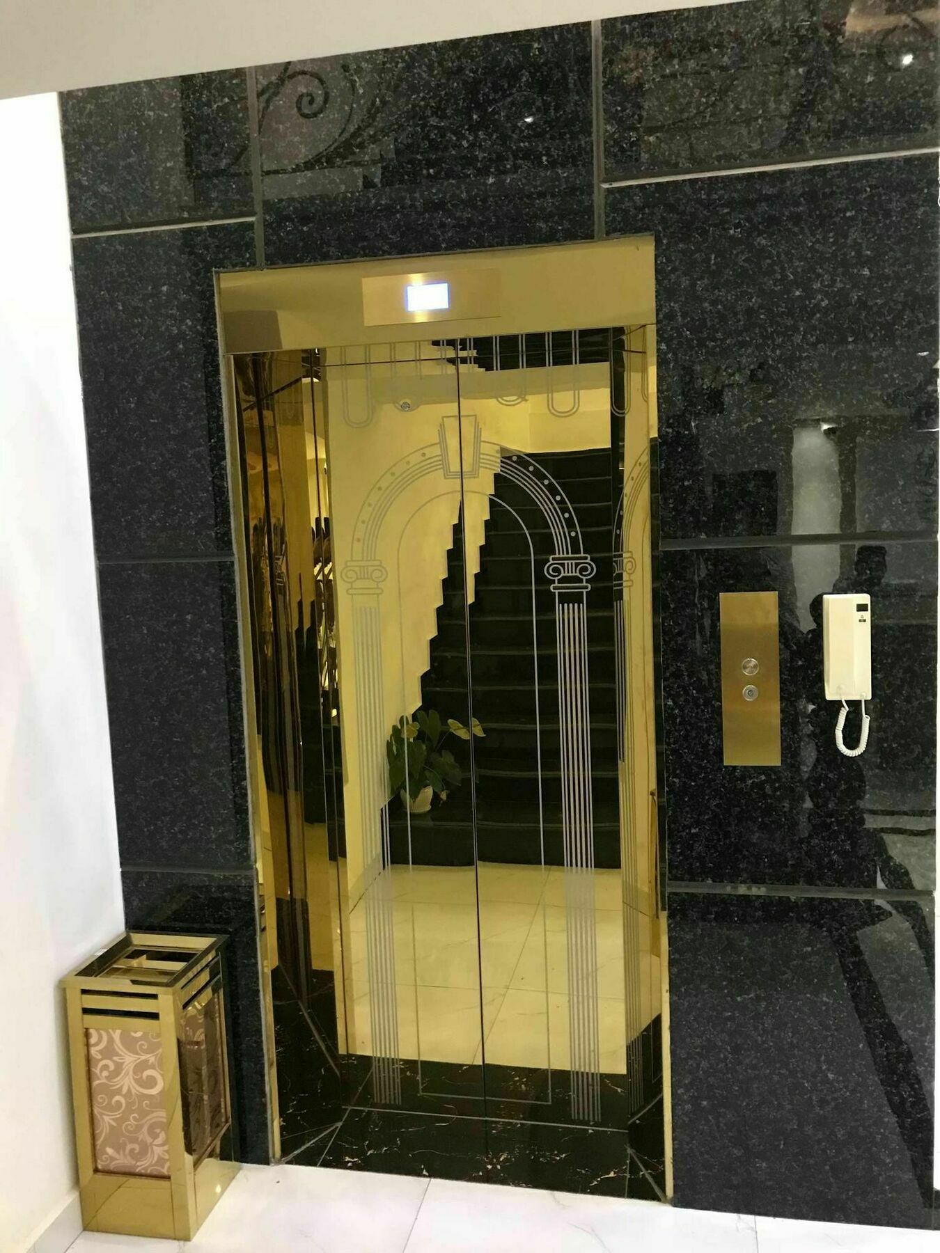 Sky Palace Boutique Hotel พระตะบอง ภายนอก รูปภาพ