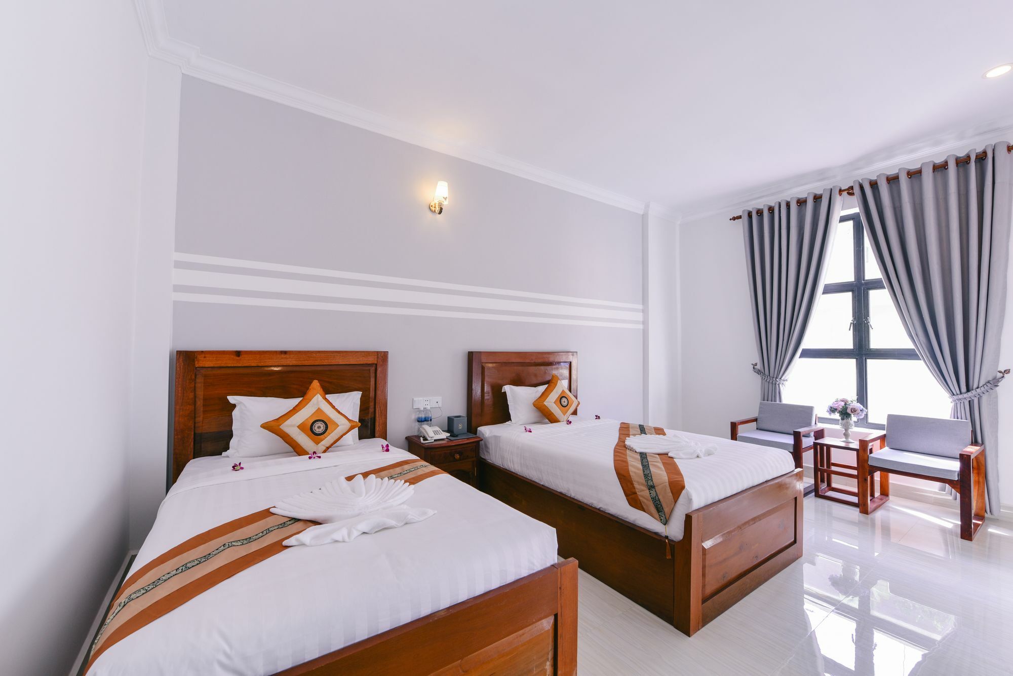 Sky Palace Boutique Hotel พระตะบอง ภายนอก รูปภาพ