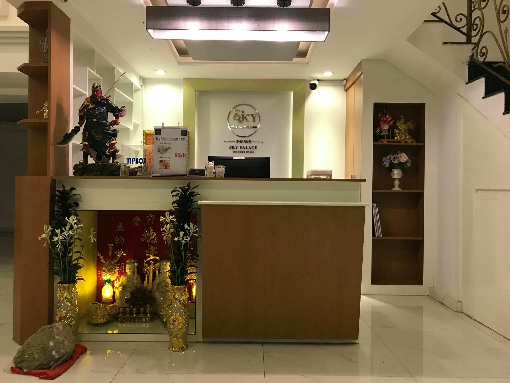 Sky Palace Boutique Hotel พระตะบอง ภายนอก รูปภาพ