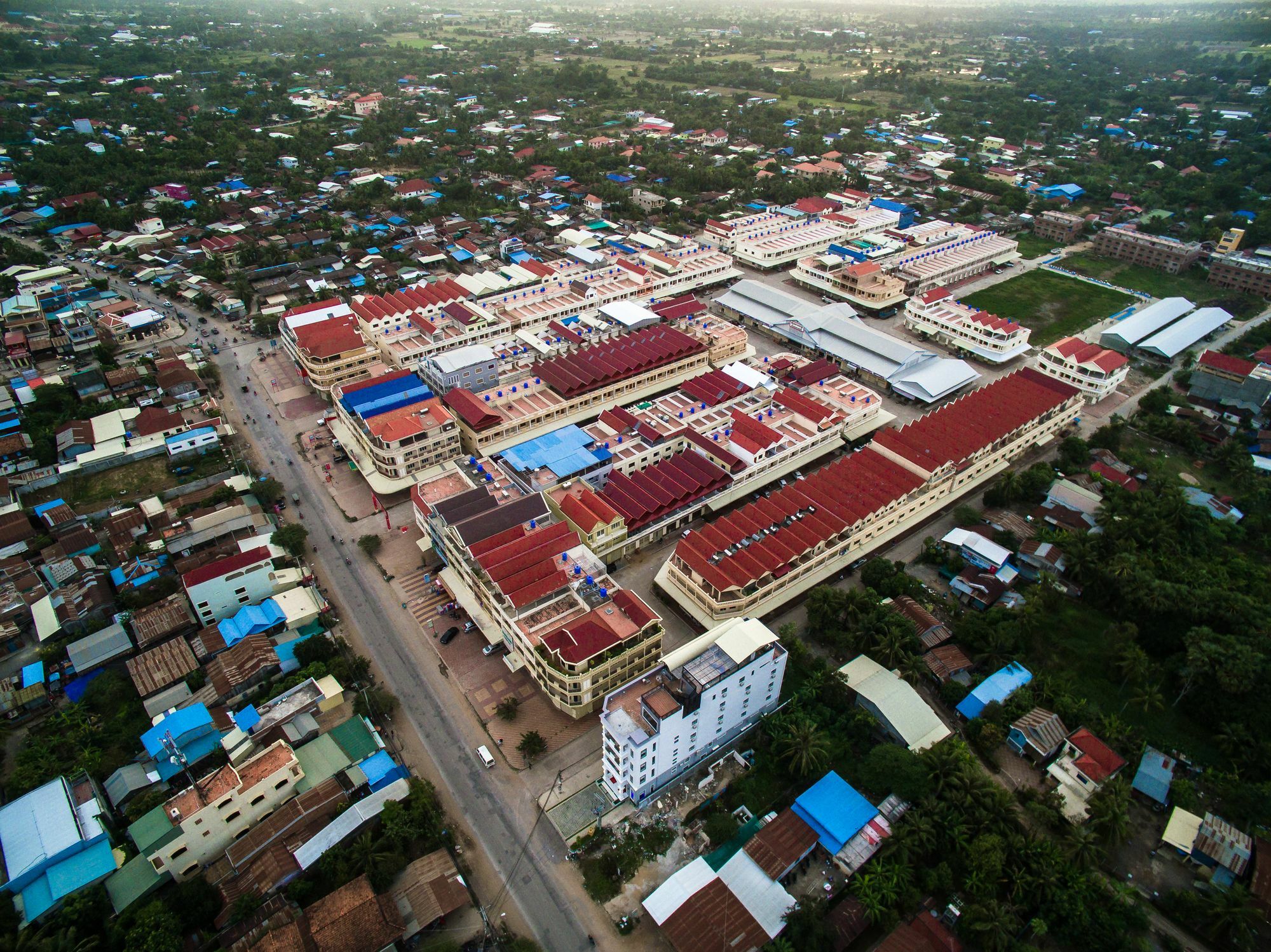 Sky Palace Boutique Hotel พระตะบอง ภายนอก รูปภาพ